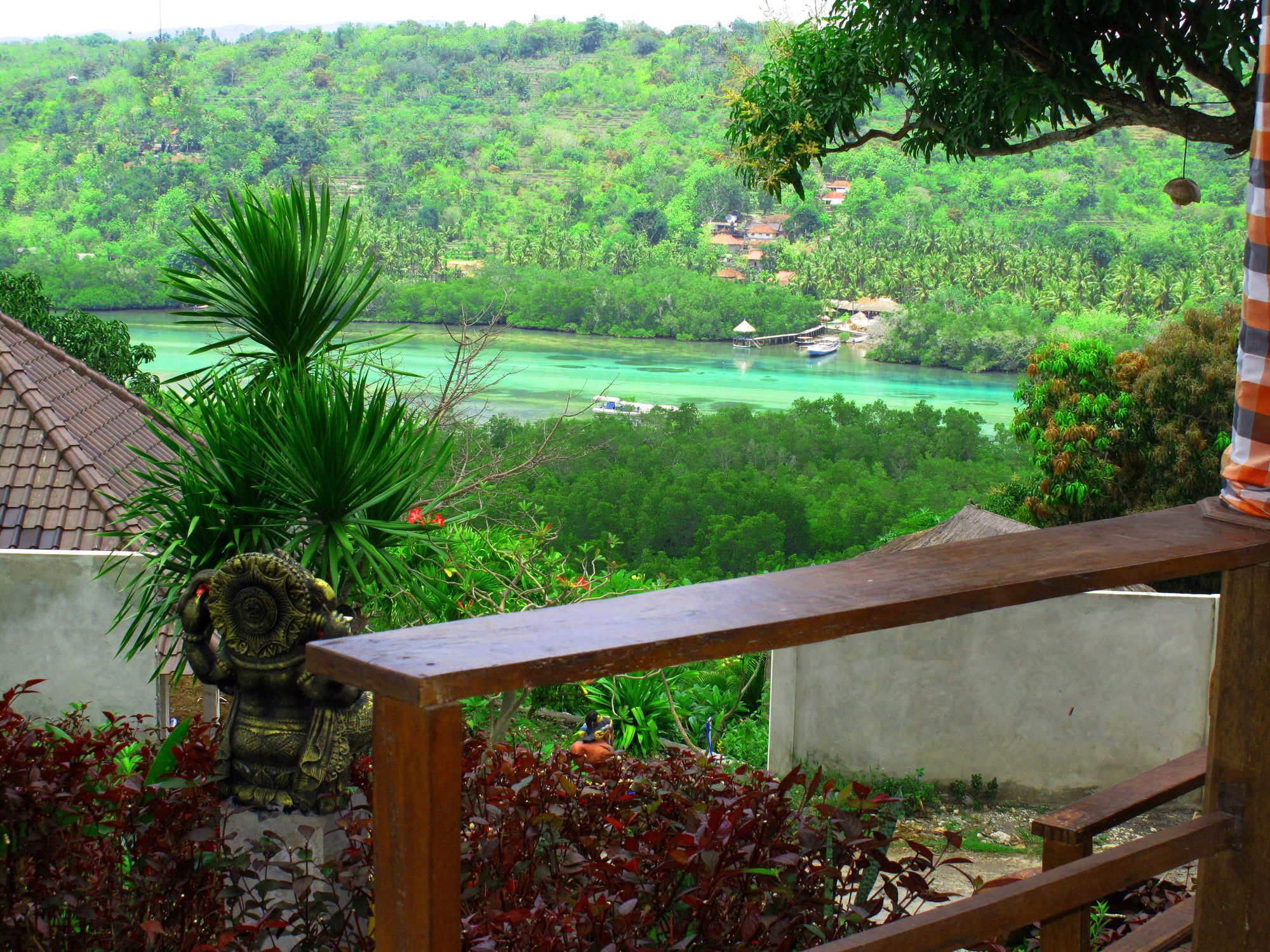 Dmas Huts Lembongan Hotel Eksteriør billede